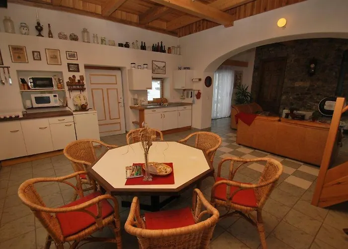Bohemian * Ceska Bela